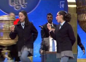 La genial cara de asombro de la niña al descubrir que su bola era la del Gordo