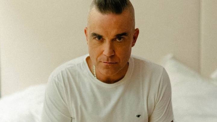 Robbie Williams se acostó con su camello la misma noche que conoció a su mujer