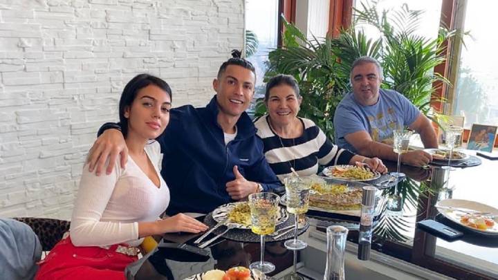Georgina demuestra la buena relación con su suegra antes de una comida en familia