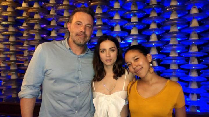 El beso y las caricias que confirman el romance de Ben Affleck y Ana de Armas
