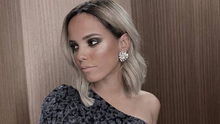 Gloria Camila Ortega publica un desnudo tras la foto subida de tono de Kiko y Sofía