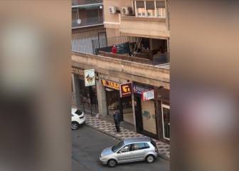 ¡Hizo un columpio para su hijo en la terraza del segundo piso para pasar la cuarentena!