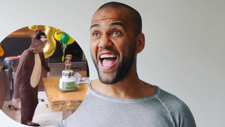 dani alves cumpleaños disfraz mono brasil celebración joana sanz