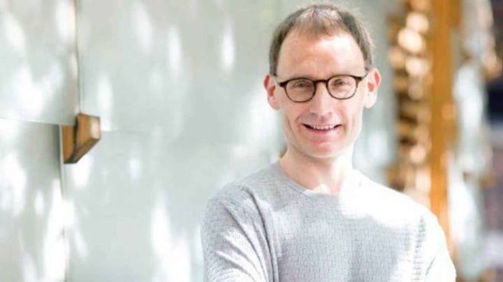 neil ferguson merlos place británico fernando simón dimisión amante confinamiento coronavirus suegra