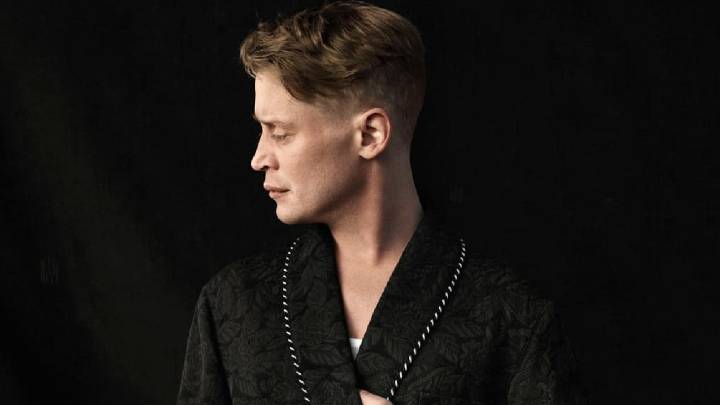 macaulay culkin escena sexo american horror story batman joker robert pattinson