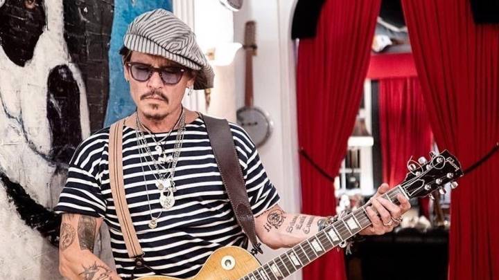 Johnny Depp acusa a los medios británicos de 'hackear' su teléfono móvil
