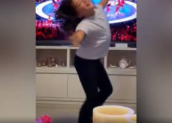 A Shakira le sale una joven rival: la hija de James imita su famoso baile de la Super Bowl