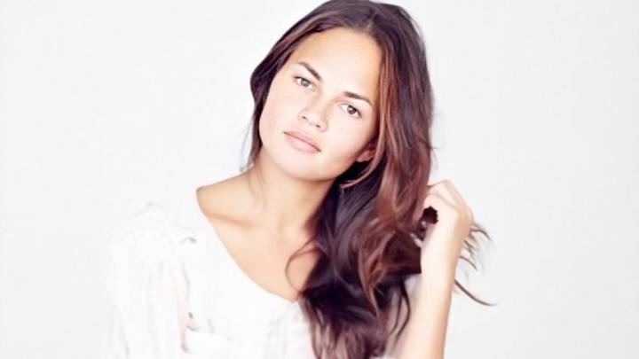 chrissy teigen reducción de pechos tetas john legend esposa mujer