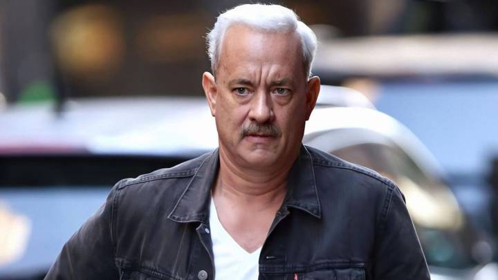 Tom Hanks carga contra los que no llevan mascarilla: "Debería daros vergüenza"