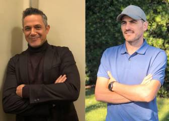 Alejandro Sanz enseña el regalo que le hizo Casillas tras el Mundial de Sudáfrica