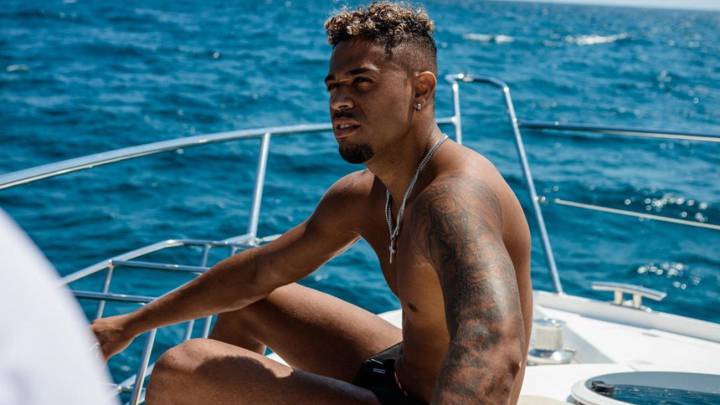 mariano díaz real madrid nueva novia relación pareja positivo covid-19 coronavirus aislado casa domicilio miriam vila mujeres y hombres y viceversa exconcursante kiko