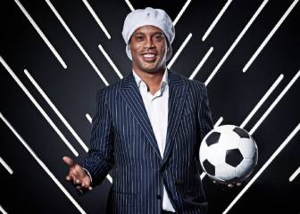 Acusan a Ronaldinho de hacer fiestas con modelos durante su arresto domiciliario