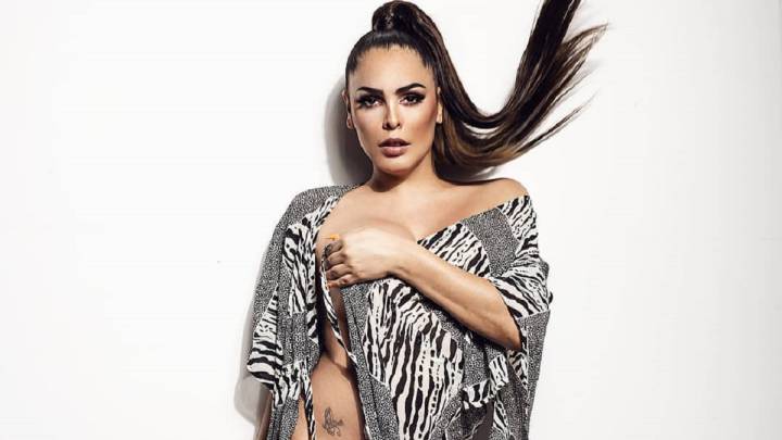 Amor Romeira publica los mensajes explícitos que mantuvo con "un futbolista de Primera"