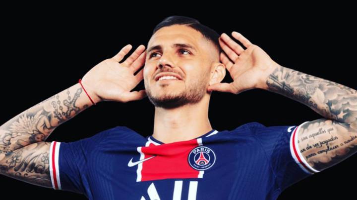 mauro icardi nuevo look peinado platino rubio teñido vacaciones ibiza wanda icardi bañador keylor navas familia neymar psg
