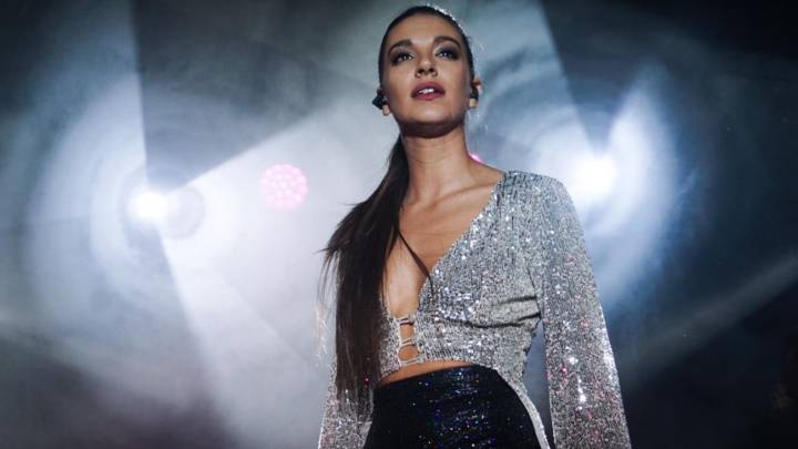 ana guerra vecinos quejas ruido piano cantar música fiestas piso adorables vecinos redes sociales