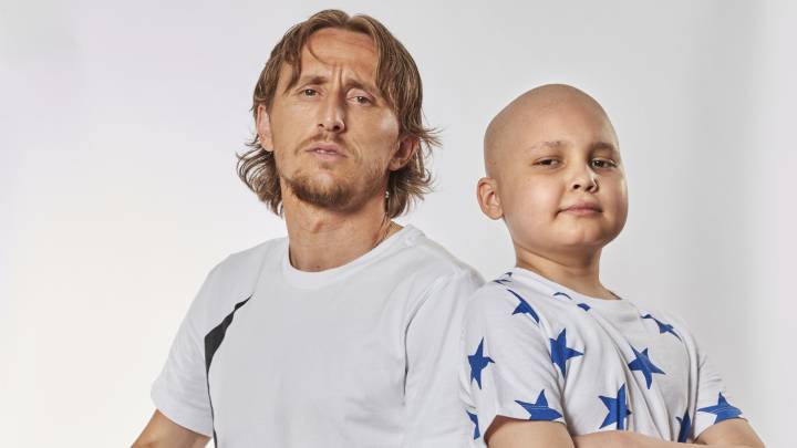 juegaterapia balon pelon donde comprar niños cancer infantil laliga futbolista luka modric joaquin luis suarez saul ñiguez