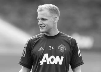 Van de Beek celebra su llegada al United con un coche de 164.000 €