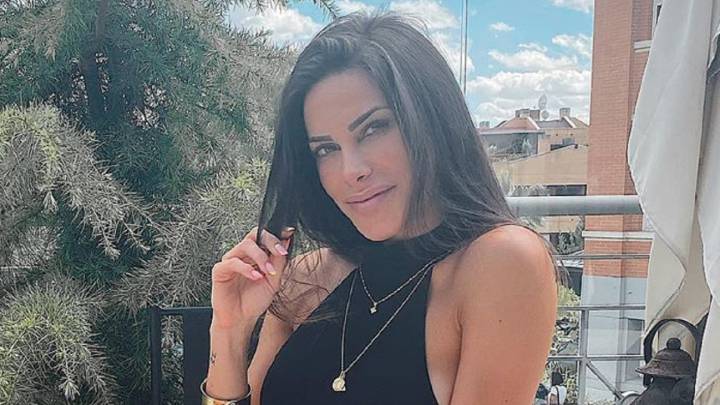 La espectacular cifra que ha perdido Carla Barber en el atraco sufrido en su portal