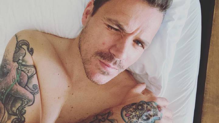 Dani Martín es suplantado en Tinder y hasta Casillas se queda descolocado