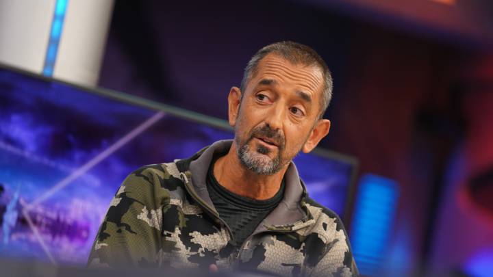 El doctor Pedro Cavadas confiesa la solución que halló cuando su serpiente devoraba su dedo