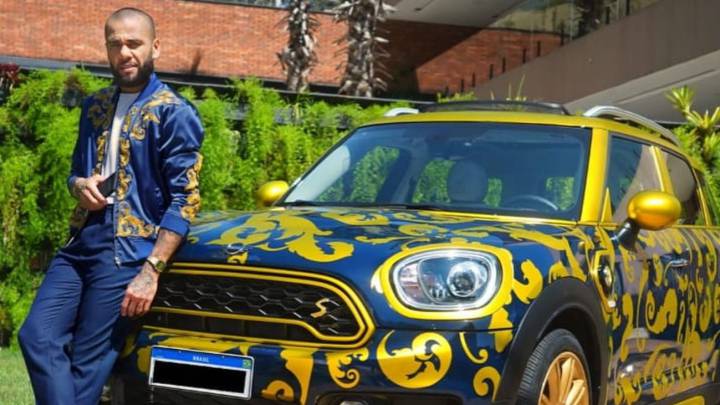 dani alves donación ong gerando falcoes mini cooper coche diseño chaqueta exclusivo 28.000 euros precio