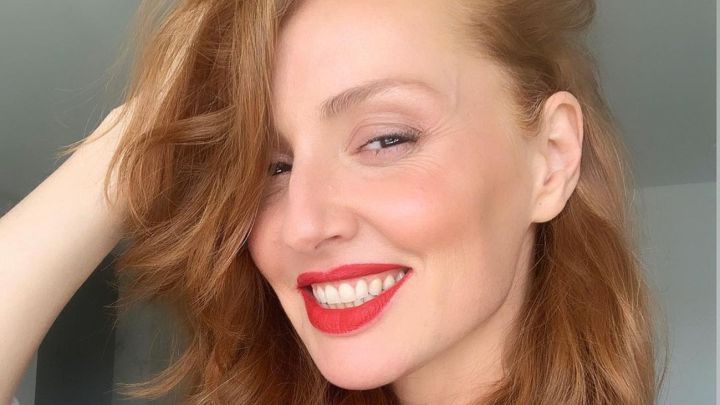 cristina castaño desnuda redes sociales foto cama cumpleaños la que se avecina toy boy gallega pelirroja