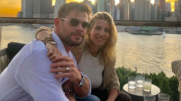 chris hemsworth madre cumpleaños 60 años parecido físico elsa pataky comparaciones redes sociales joven hippie australia fiesta coronavirus sin mascarillas