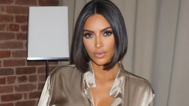 kim kardashian narcisista diseño moda vestido cara extravagancias donde se puede comprar precio redes sociales celebrities