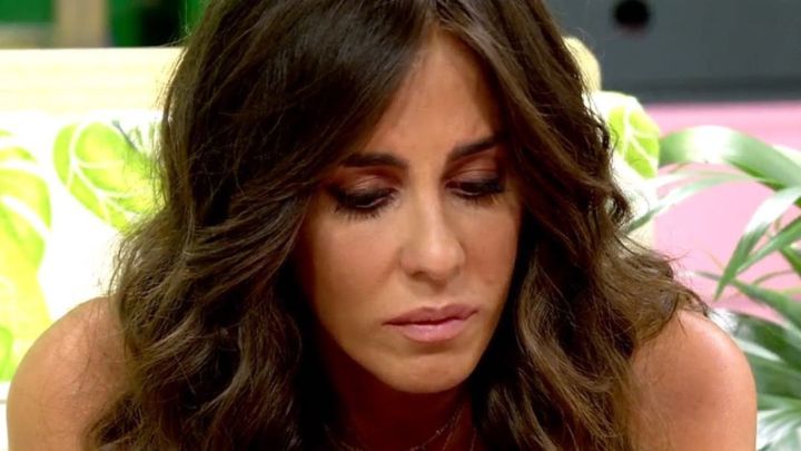 anabel pantoja criticas redes sociales comentarios ofensivos alcohólica alcoholismo copas fiesta navidad cante sevillanas