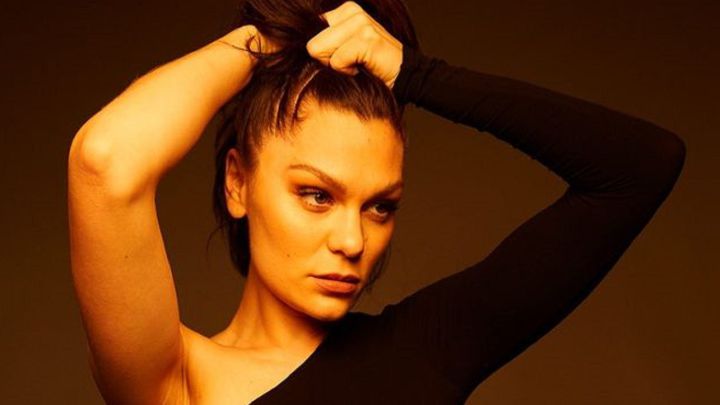 Jessie J, hospitalizada por el síndrome de Ménière y un alto riesgo de sordera