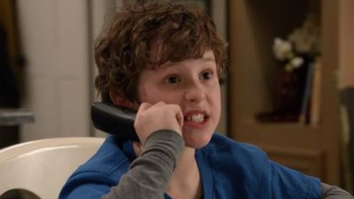 nolan gould modern family transformación física cambio físico revista people portada luke dunphy final aniversario serie rutina secreto abdominales cuarentena confinamiento covid