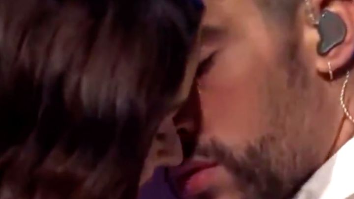 rosalia bad bunny beso actuación saturday nigth live redes sociales relación
