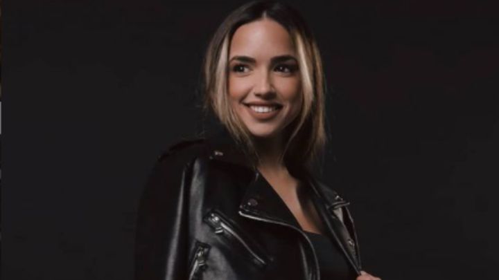 Lucía se va de fiesta y baila al ritmo de 'Llegó Papá'