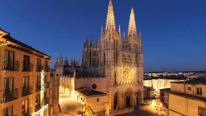 catedral, burgos, antonio lóopez, puertas, polémica