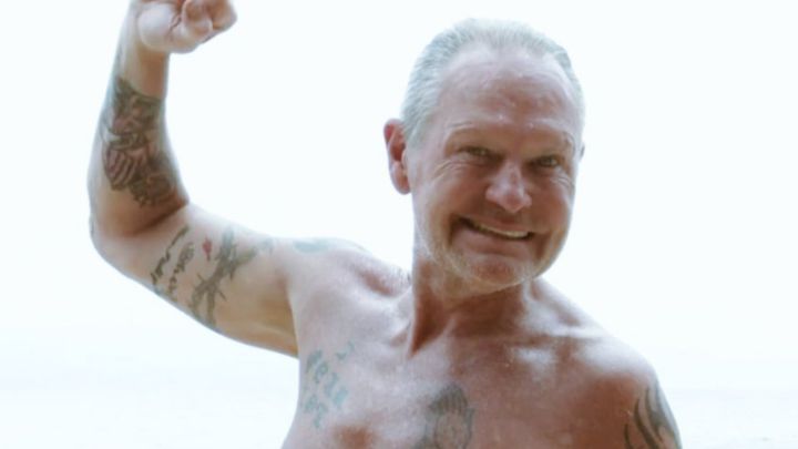 paul gascoigne supervivientes italiano desnudo nudismo camaras reality mediaset l'isola dei famosi