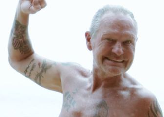 El exfutbolista Paul Gascoigne da la nota haciendo nudismo en el 'Supervivientes' italiano