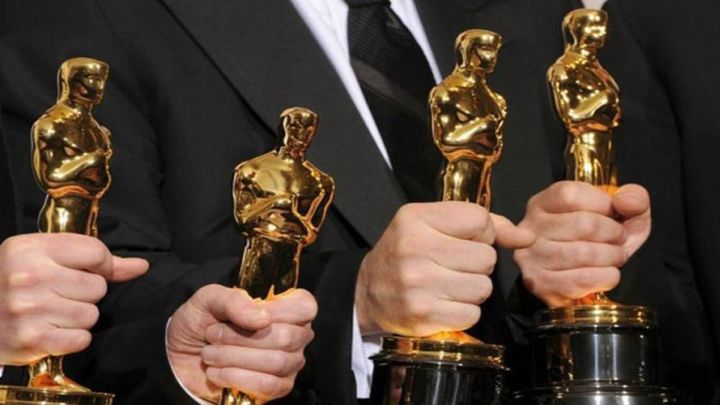 Estatuilla de los Oscar: de qué está hecha, peso, cuánto vale y qué sostiene entre las manos
