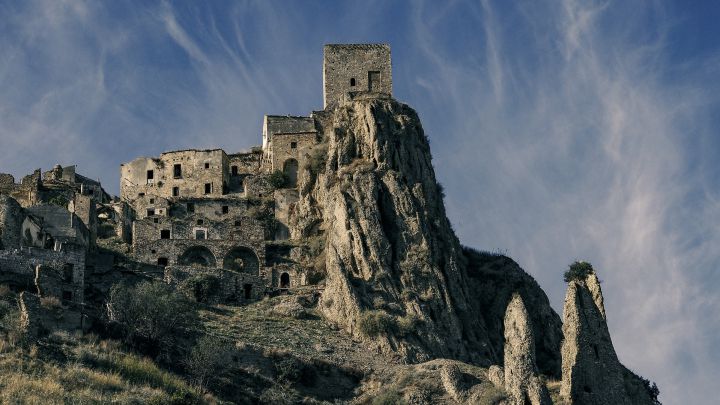 pueblos fantasmas, turismo, lugares abandonados