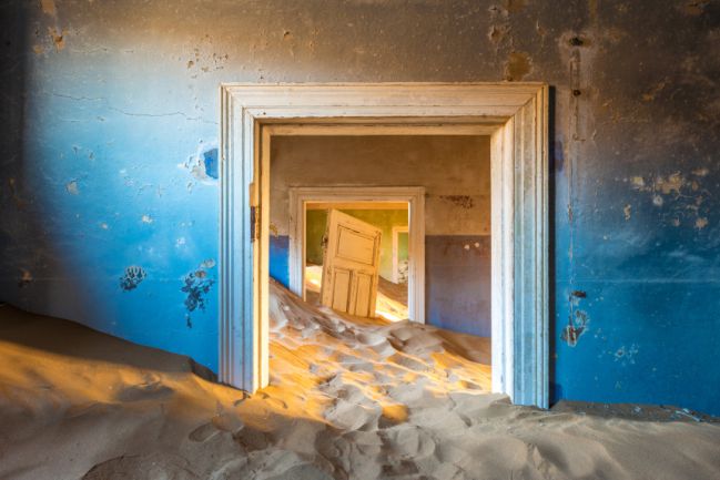 pueblos fantasma y lugares abandonados.