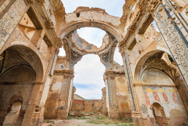 pueblos fantasma y lugares abandonados.