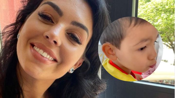 georgina rodriguez hijos redes sociales recibimiento regalo cristiano ronaldo jaca netflix