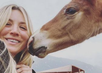 La actriz Kaley Cuoco se ofrece a comprar un caballo maltratado en los Juegos Olímpicos
