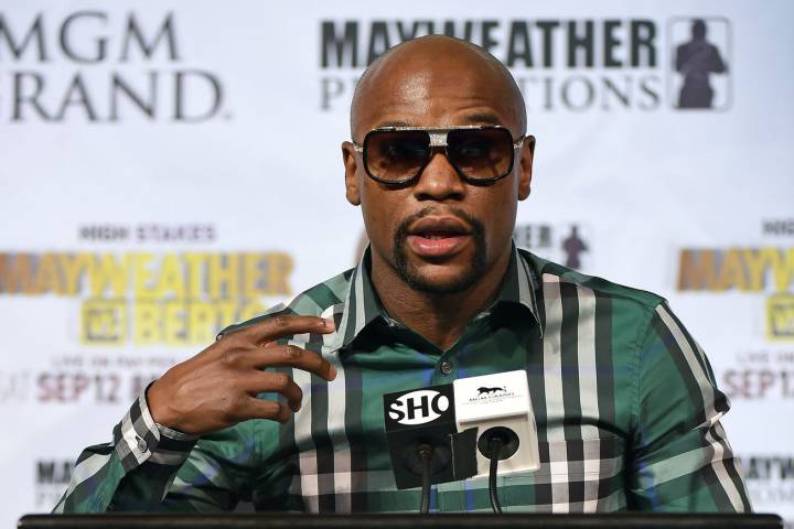 Mayweather medita volver a por la victoria 50: “Nunca se sabe”