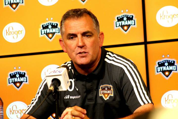 El técnico del Houston Dynamo se va del equipo