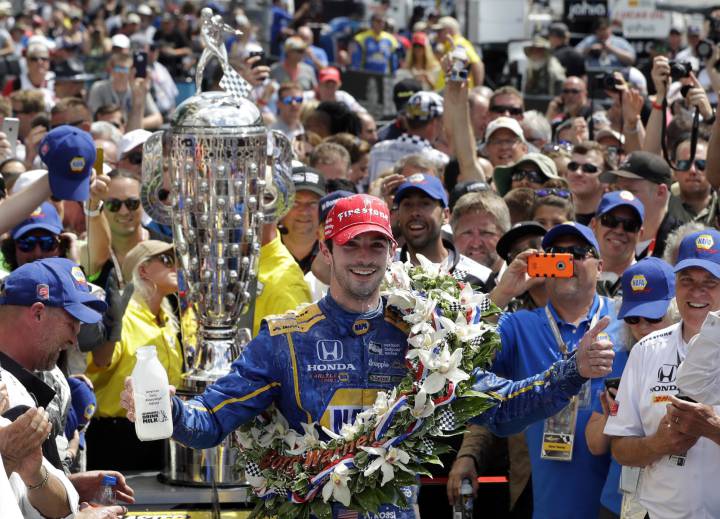Carrera IndyCar en vivo online, circuito de Indianápolis de Indy 500, domingo, hoy, 29/05/2016, a partir de las 12.00h a.m. ET.