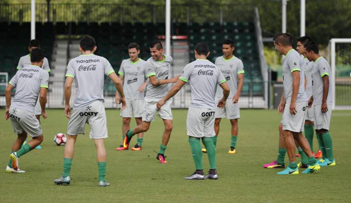 Panamá y Bolivia debutan en la Copa América mirando al cielo