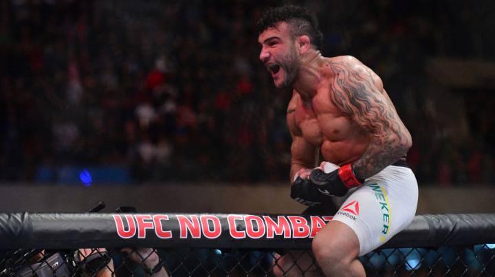 El KO más brutal de la semana: la bomba de Lineker en el UFC
