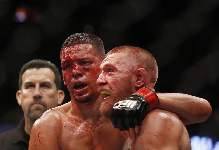 McGregor se venga de Diaz en el combate más épico de la historia
