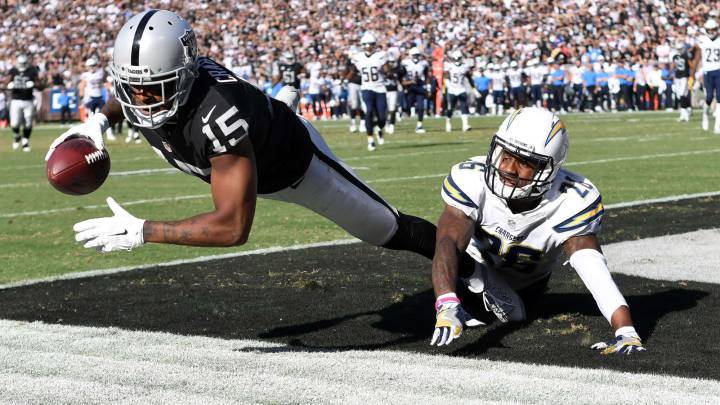 Los Raiders ganan y empatan el liderato de su división
