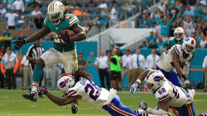 Los Dolphins corren con Ajayi por encima de los Bills